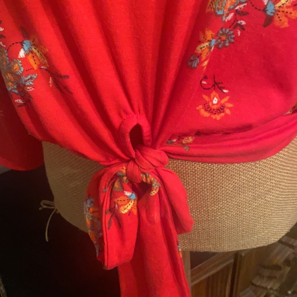 Open back spring top💋 - Picture 2 of 5